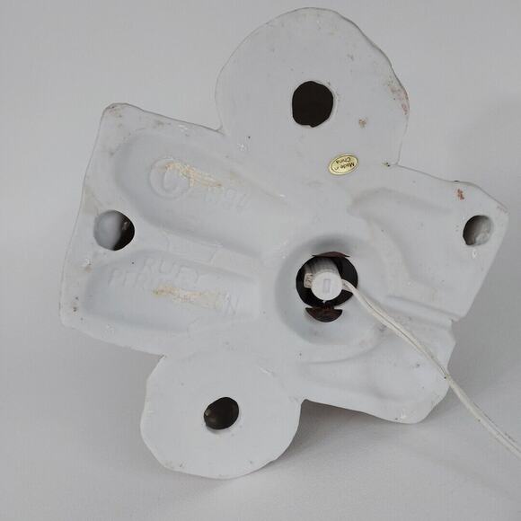 1994 Ruey Traditions Brick Porcelain Christmas Lighted Church - Picture 5 of 7